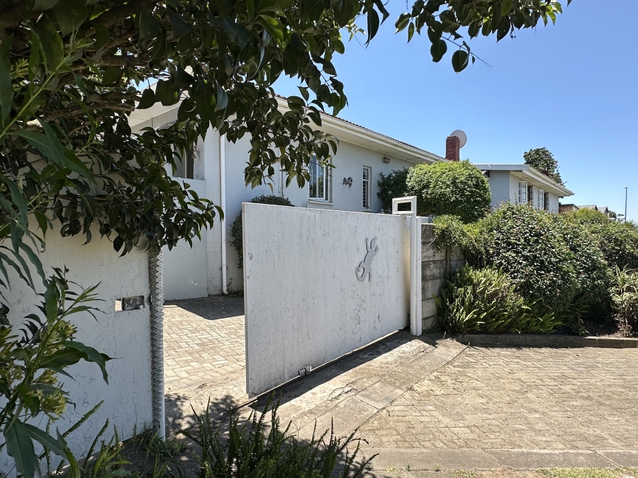 7 Bedroom Property for Sale in Mthata Eastern Cape